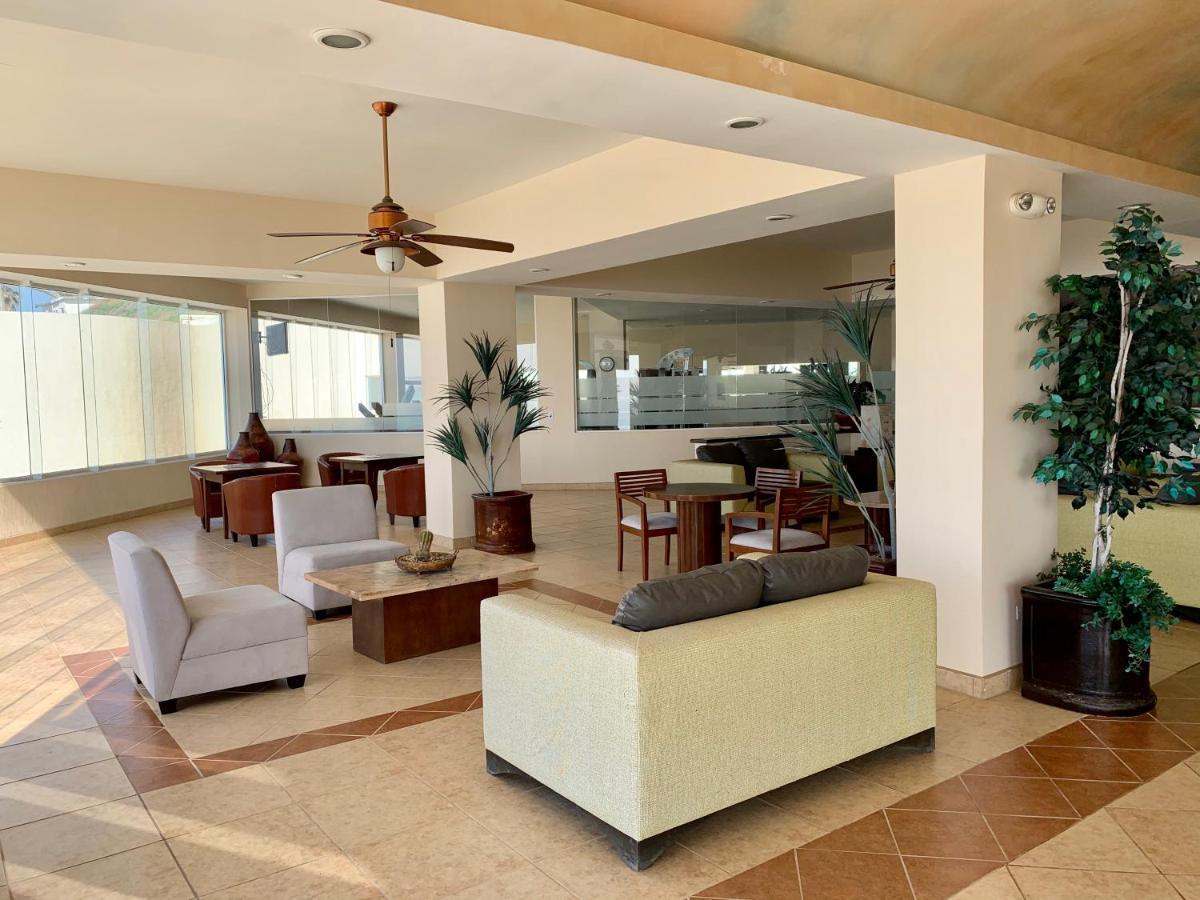 Beachfront Condo W Pools Steps To Beach & Mins To Dt 로사리토 외부 사진
